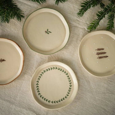 Hand Painted Snack Plate - Wreath