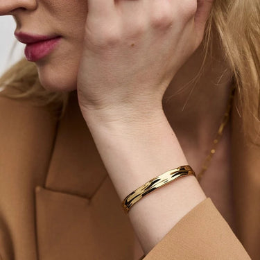 Organic Molten Bangle - Gold